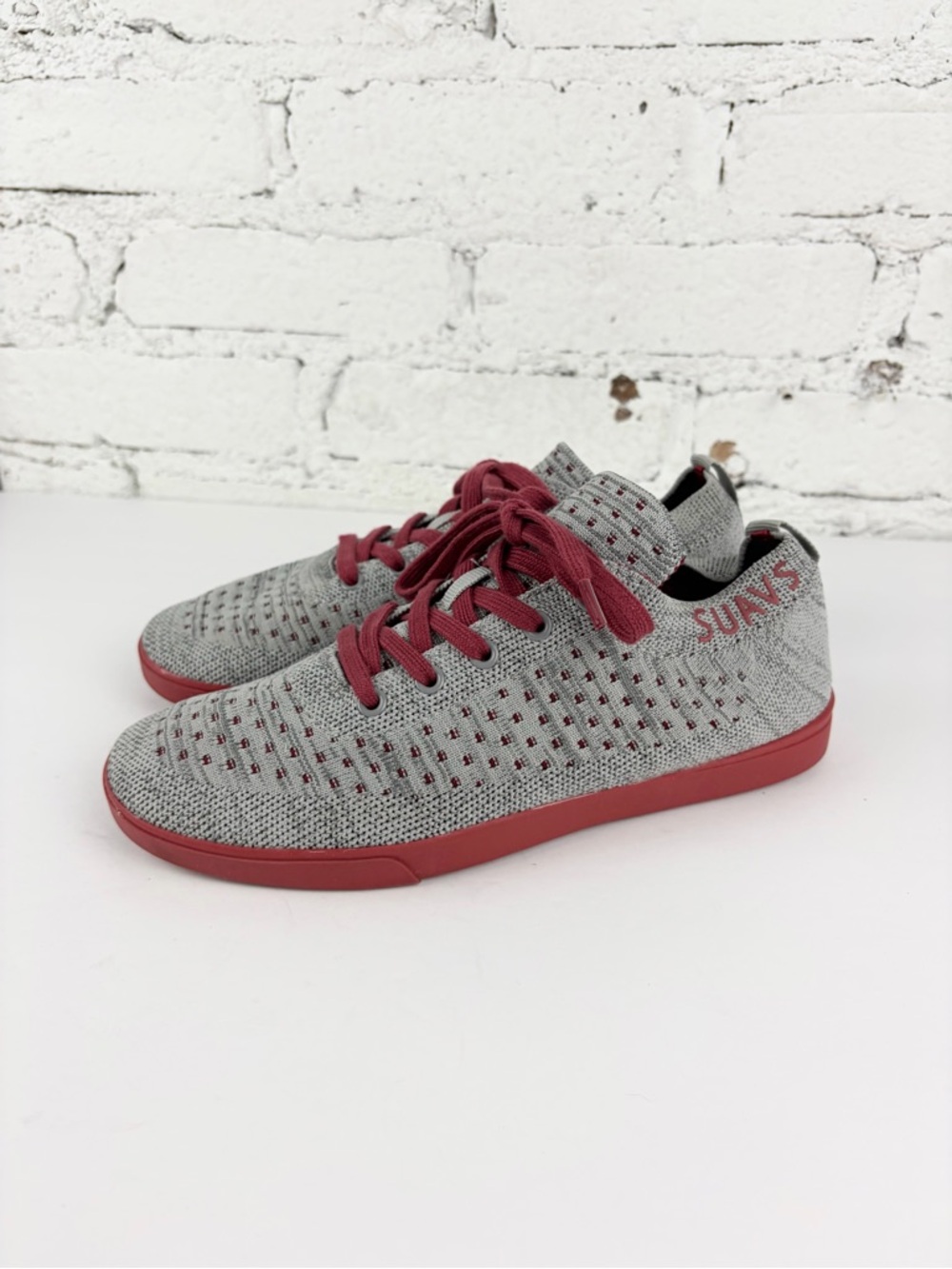 Suavs Zilker Grey Knit Work Place Collection Laced Red Sneakers Breathable 7.5